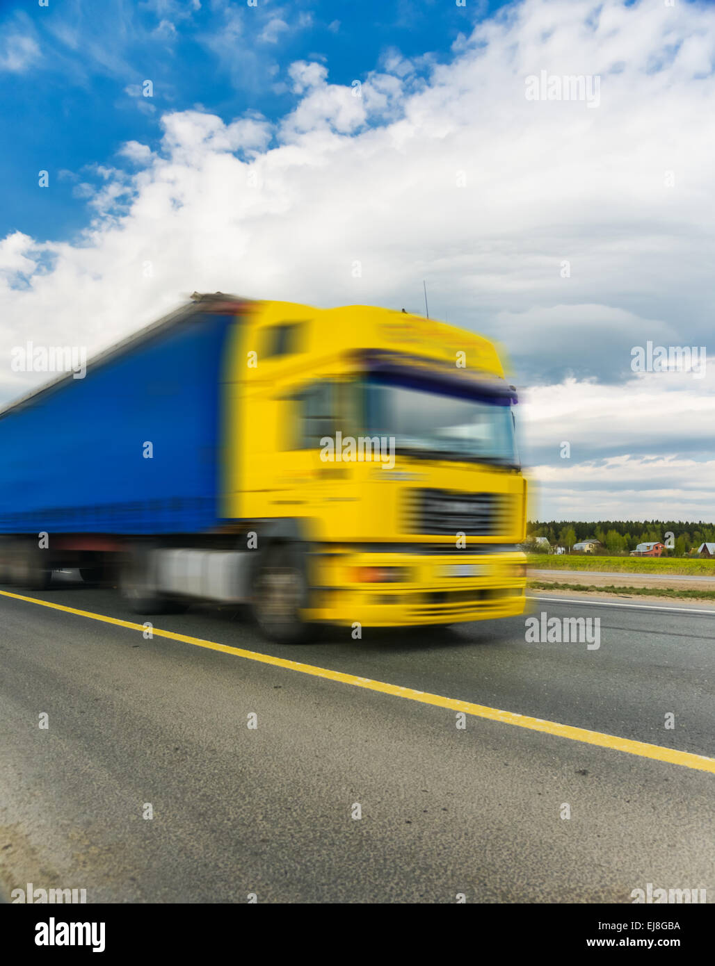 Car in motion hi-res stock photography and images - Alamy