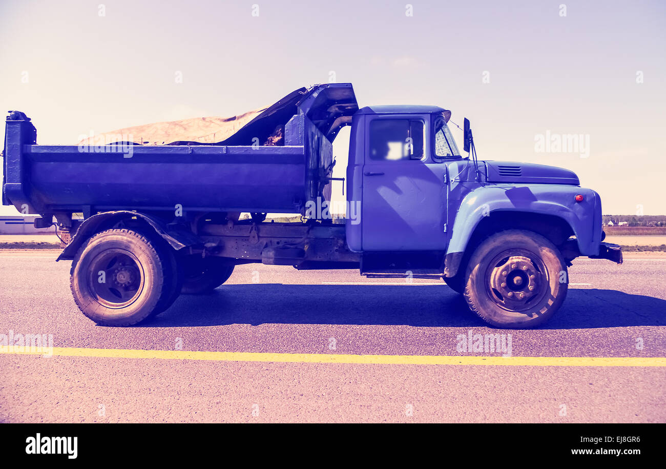 Car in motion hi-res stock photography and images - Alamy