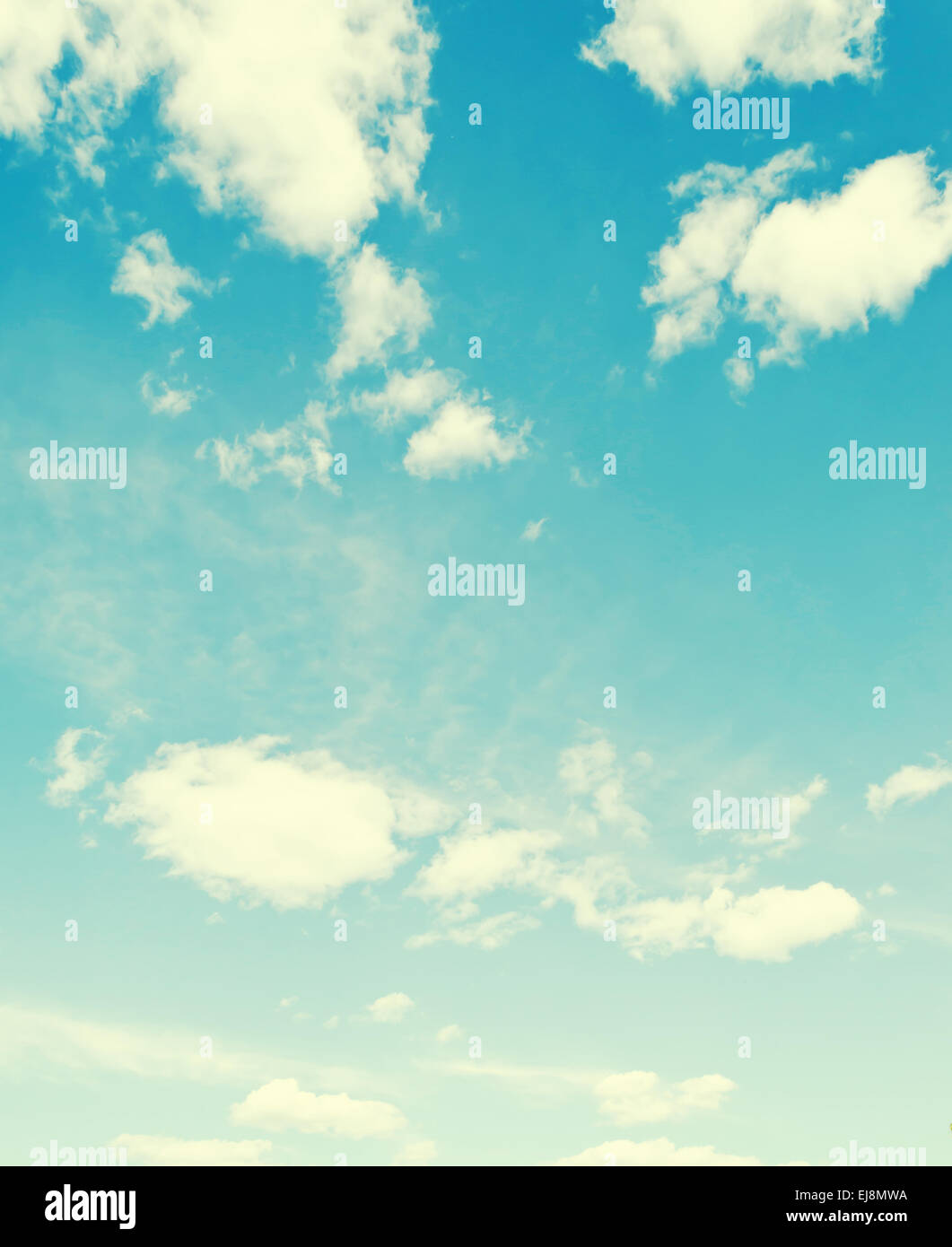 Clear blue sky photo hi-res stock photography and images - Alamy