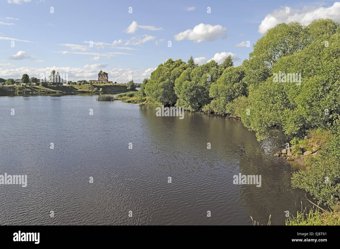 Landscape in summer river hi-res stock photography and images - Alamy