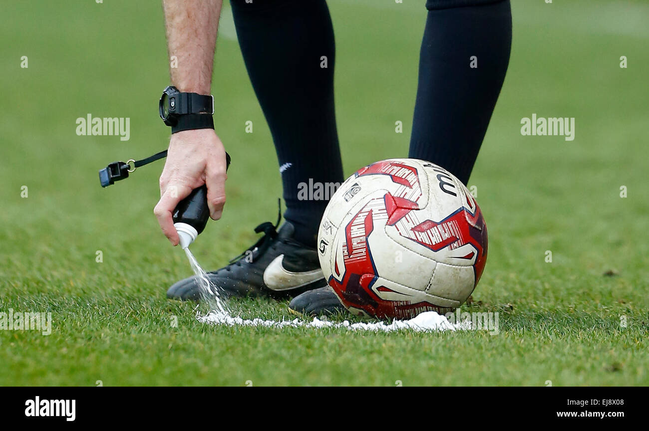 Football referee spray hi-res stock photography and images - Alamy