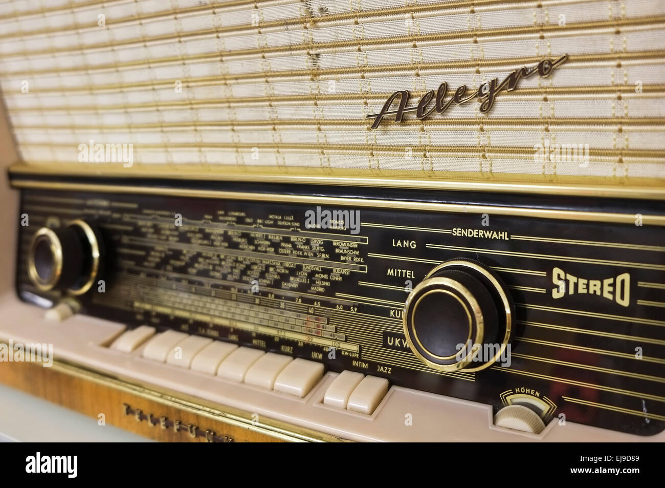 1970s radio stations hi-res stock photography and images - Alamy
