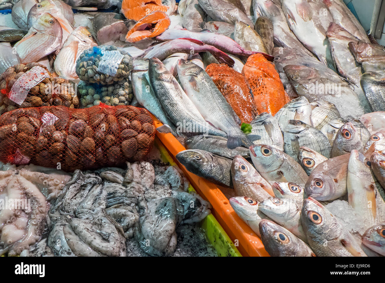 Fresh seafood and fish Stock Photo Alamy