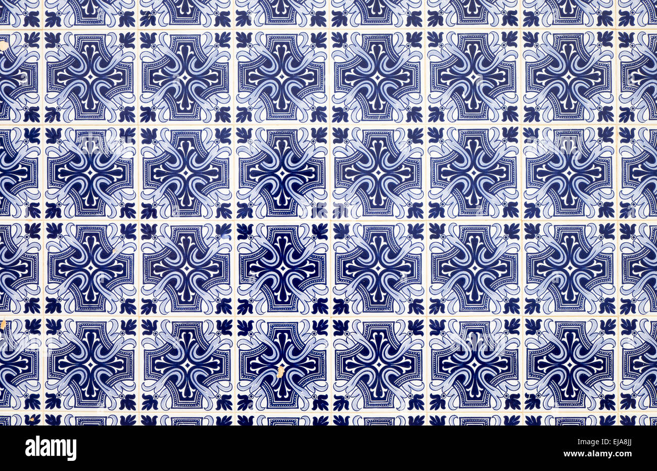 Portuguese blue tiles hires stock photography and images Alamy