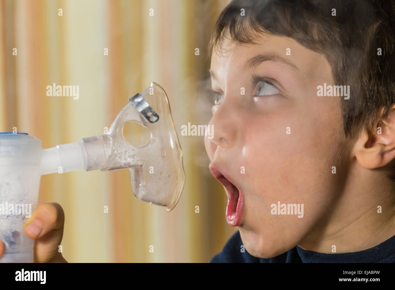 Respiratory infections children hi-res stock photography and images - Alamy