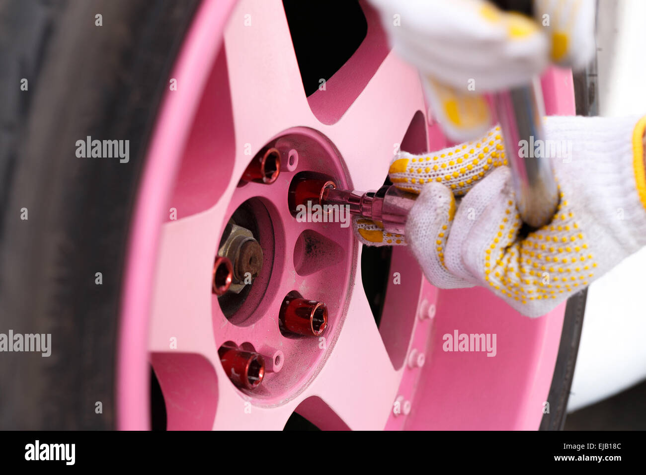 Wheel nuts hires stock photography and images Alamy