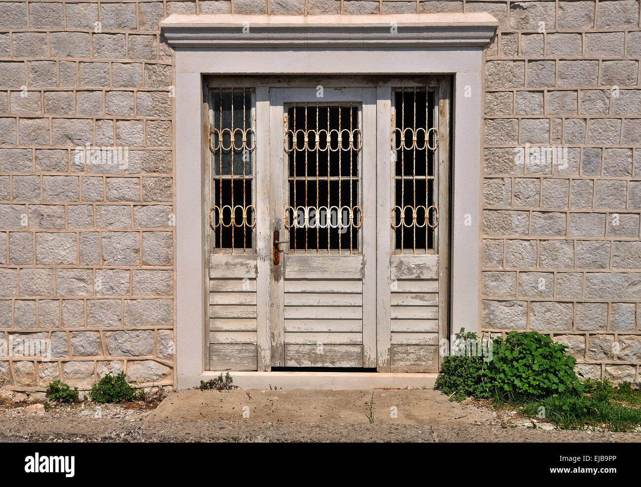Old wood door styles hi-res stock photography and images - Alamy