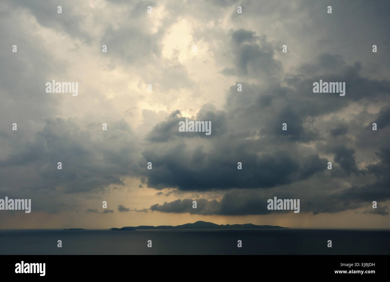 Stormy flood hi-res stock photography and images - Alamy