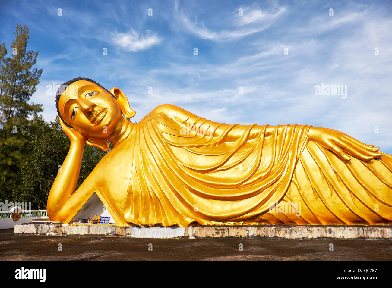 Lying buddha deals