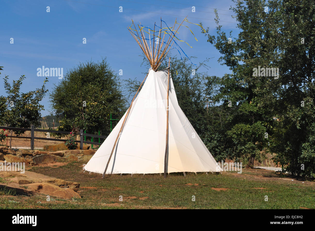Teepee shelter hi-res stock photography and images - Alamy