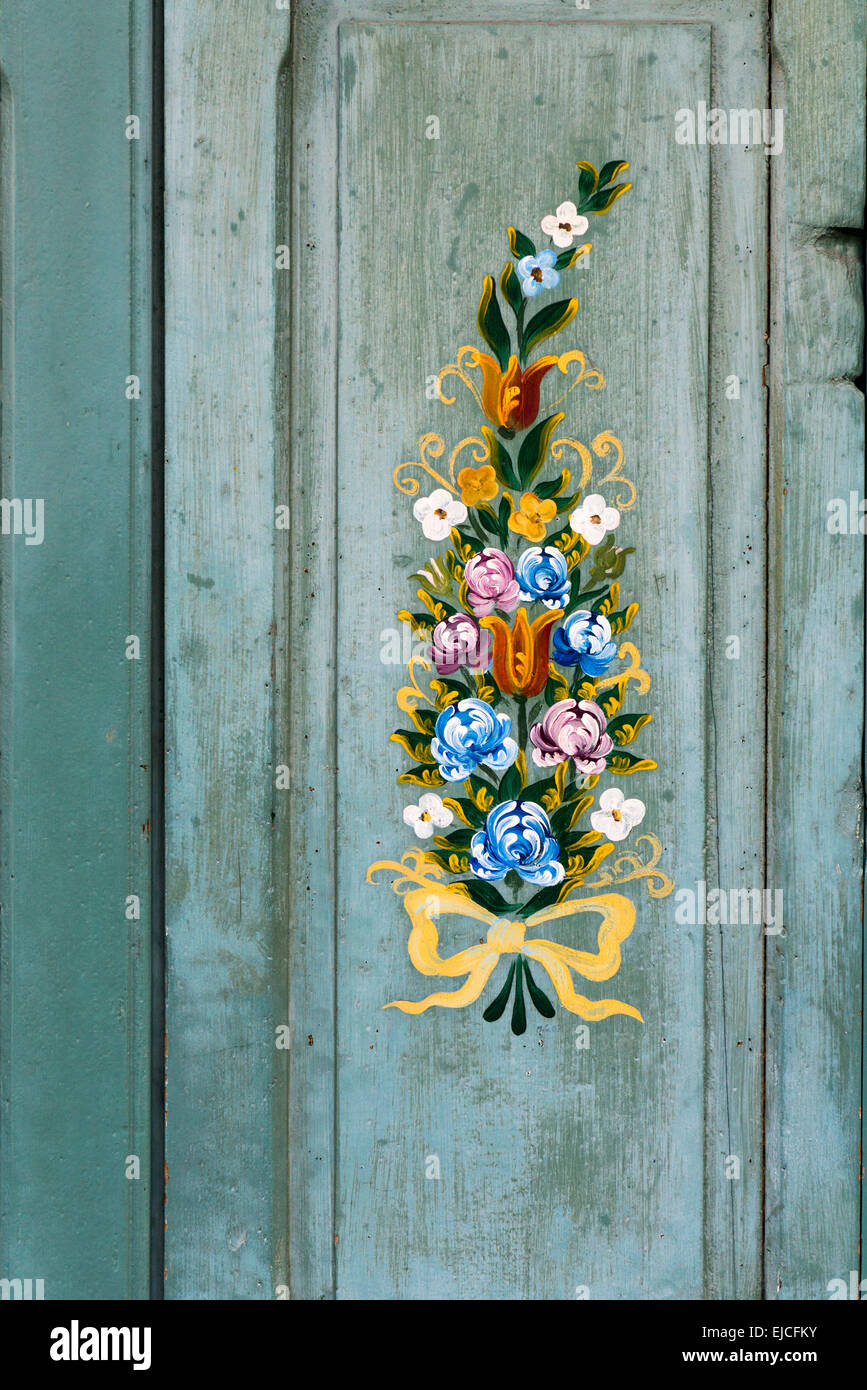 Flower painting on door hi-res stock photography and images - Alamy