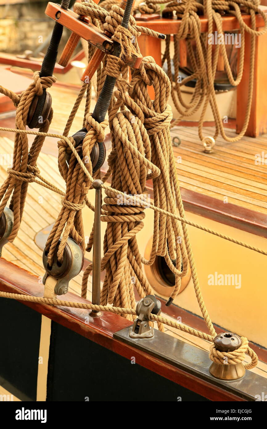 Plicht cockpit hi-res stock photography and images - Alamy