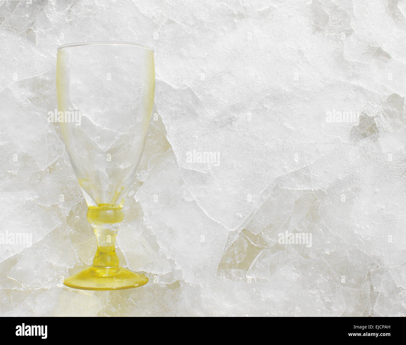 https://c8.alamy.com/comp/EJCPAH/empty-wine-glass-on-ice-slabs-shards-EJCPAH.jpg