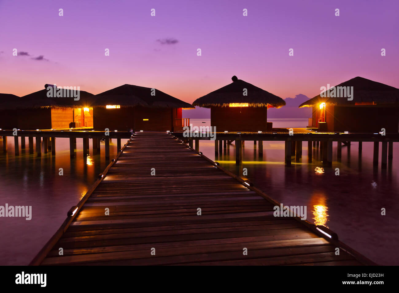 Water bungalows on Maldives island Stock Photo Alamy