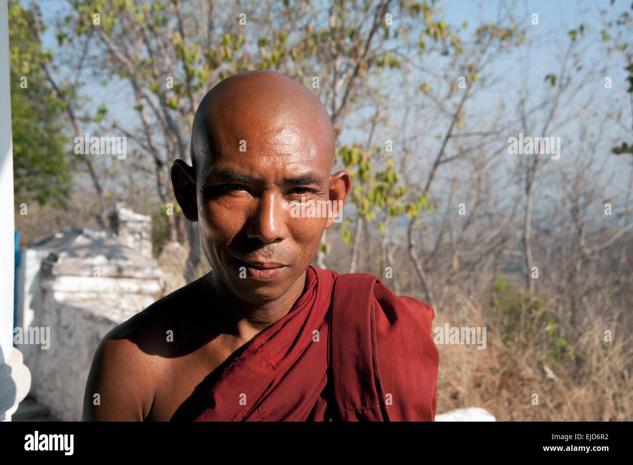 Monk portrait hi-res stock photography and images - Alamy