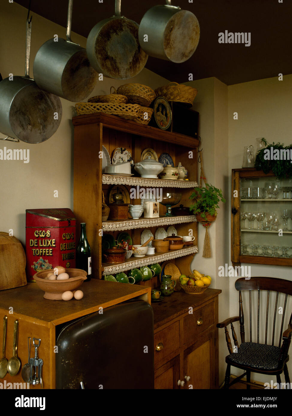 Pine Dresser In Old Fashioned Kitchen Stock Photo 80206867 Alamy