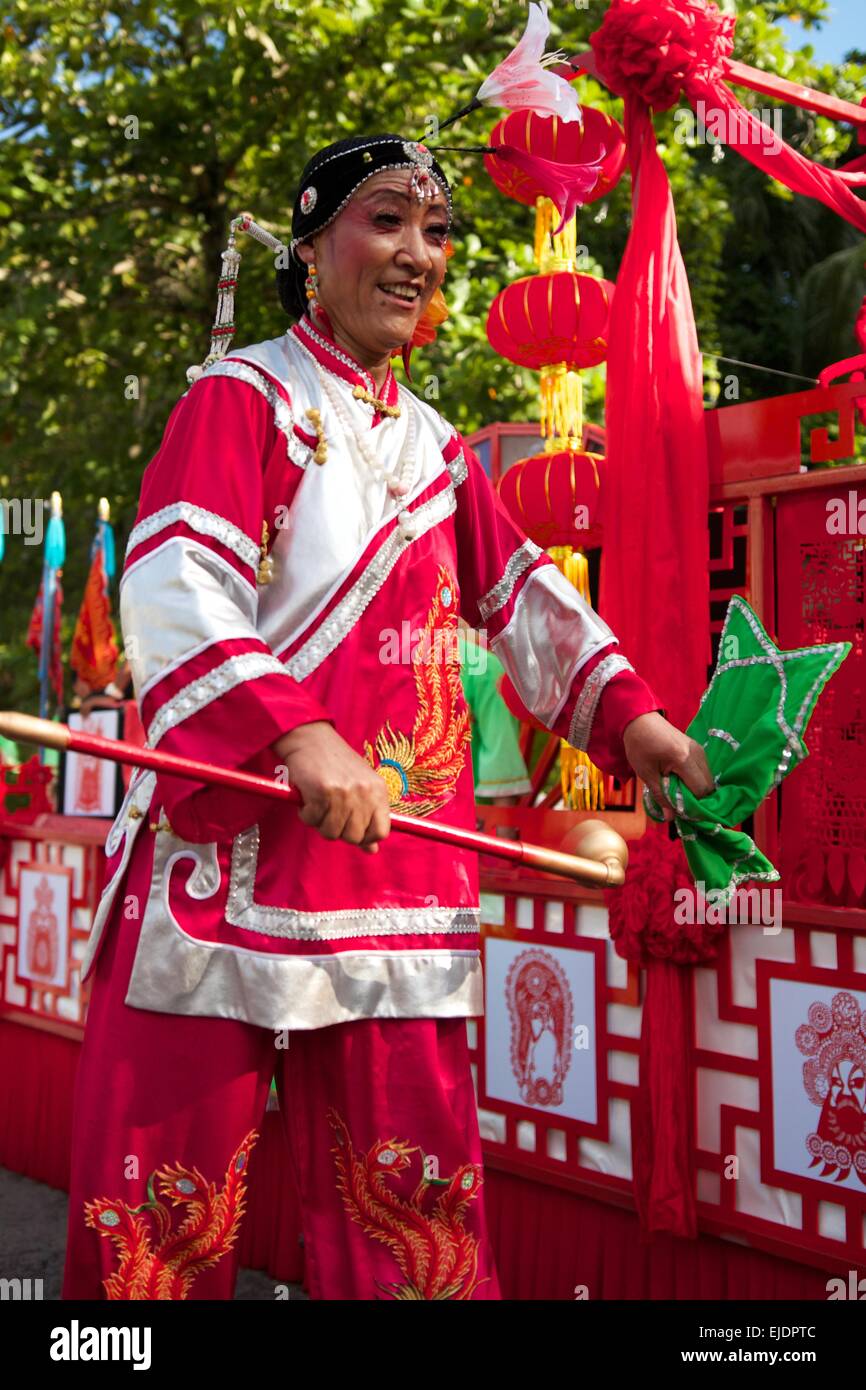 Makkelijker maken Oeganda verkopen Chinese procession at the Carnaval International de Victoria in Seychelles  Stock Photo - Alamy