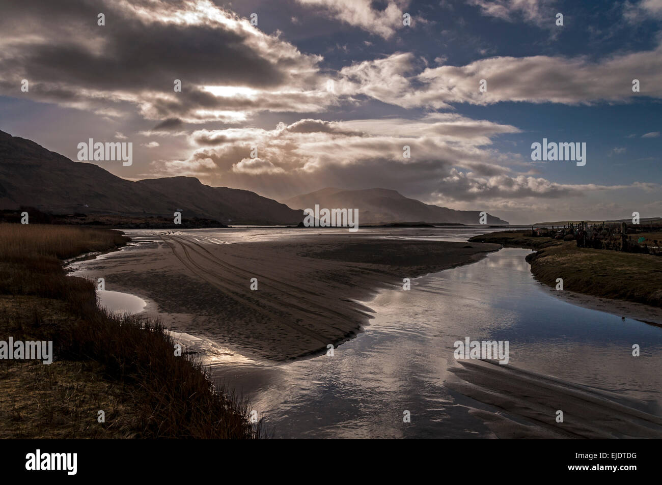 Ardara, County Donegal, Ireland. 24th March, 2015. Weather: Intermittent squalls and sunny spells on the Atlantic Ocean coast. Credit:  Richard Wayman/Alamy Live News Stock Photo