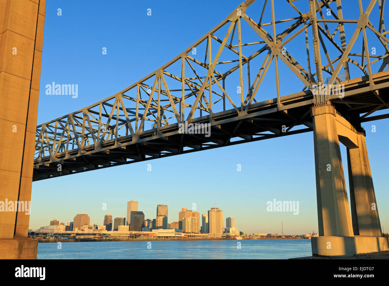 Crescent City Connection Bridge, New Orleans, Louisiana, USA Stock ...