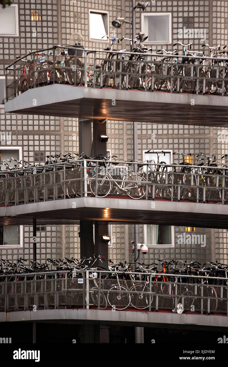 Crowded Bike Parking Amsterdam High Resolution Stock Photography and ... - Bicycle Parking Garage Or Fietsflat At The Central Station In AmsterDam EJDYEM