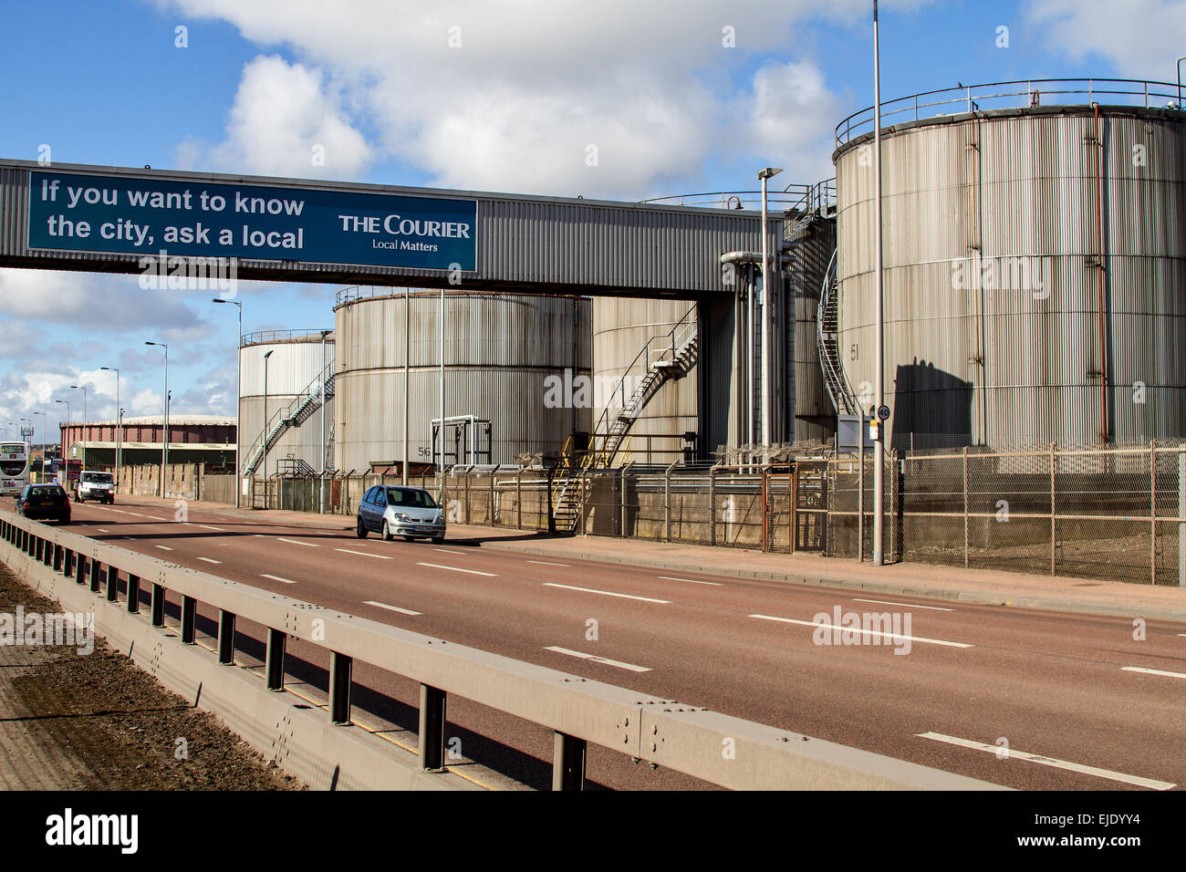 Dundee courier hires stock photography and images Alamy