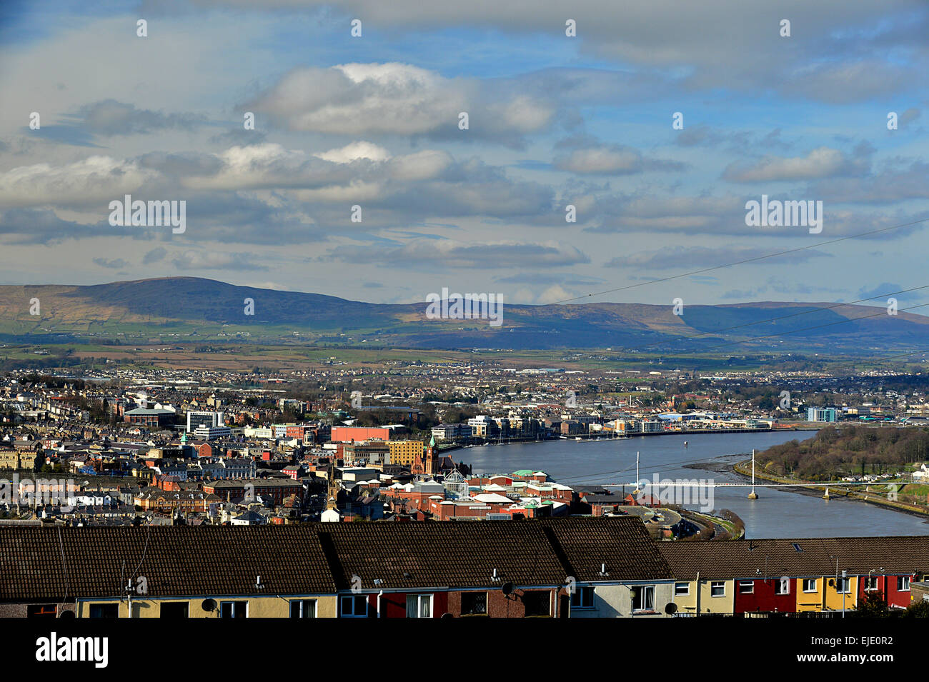 Londonderry, Derry, skyline, Peace Bridge and River Foyle Stock Photo