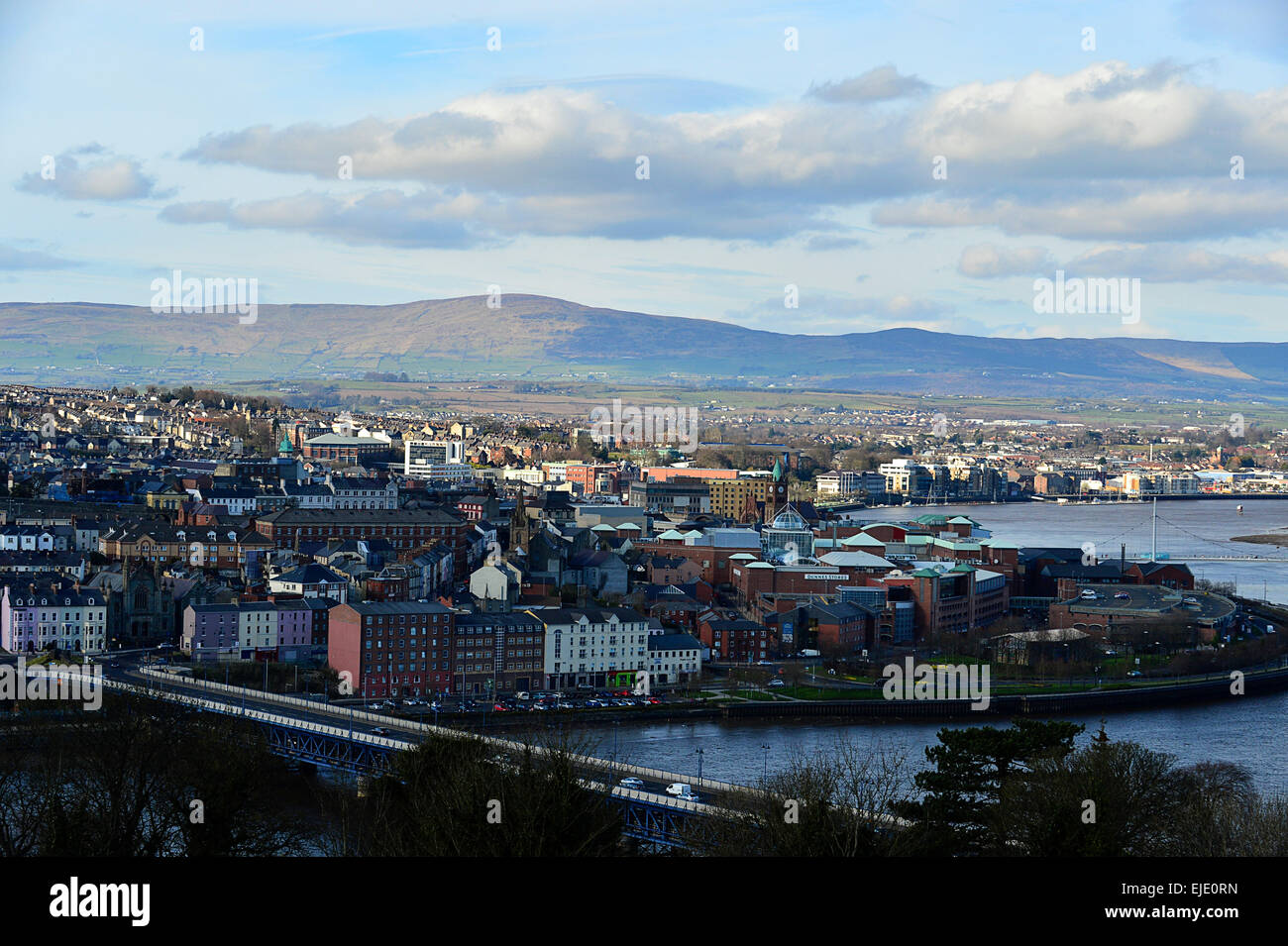 Londonderry, Derry, skyline, Craigavon Bridge and River Foyle Stock Photo