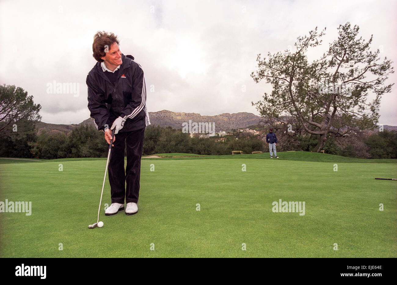 THOUSAND OAKS, CA – FEBRUARY 29: Bruce Jenner attends the Pete Sampras Golf Classic in Thousand Oaks, California on February 29, 2000. Stock Photo