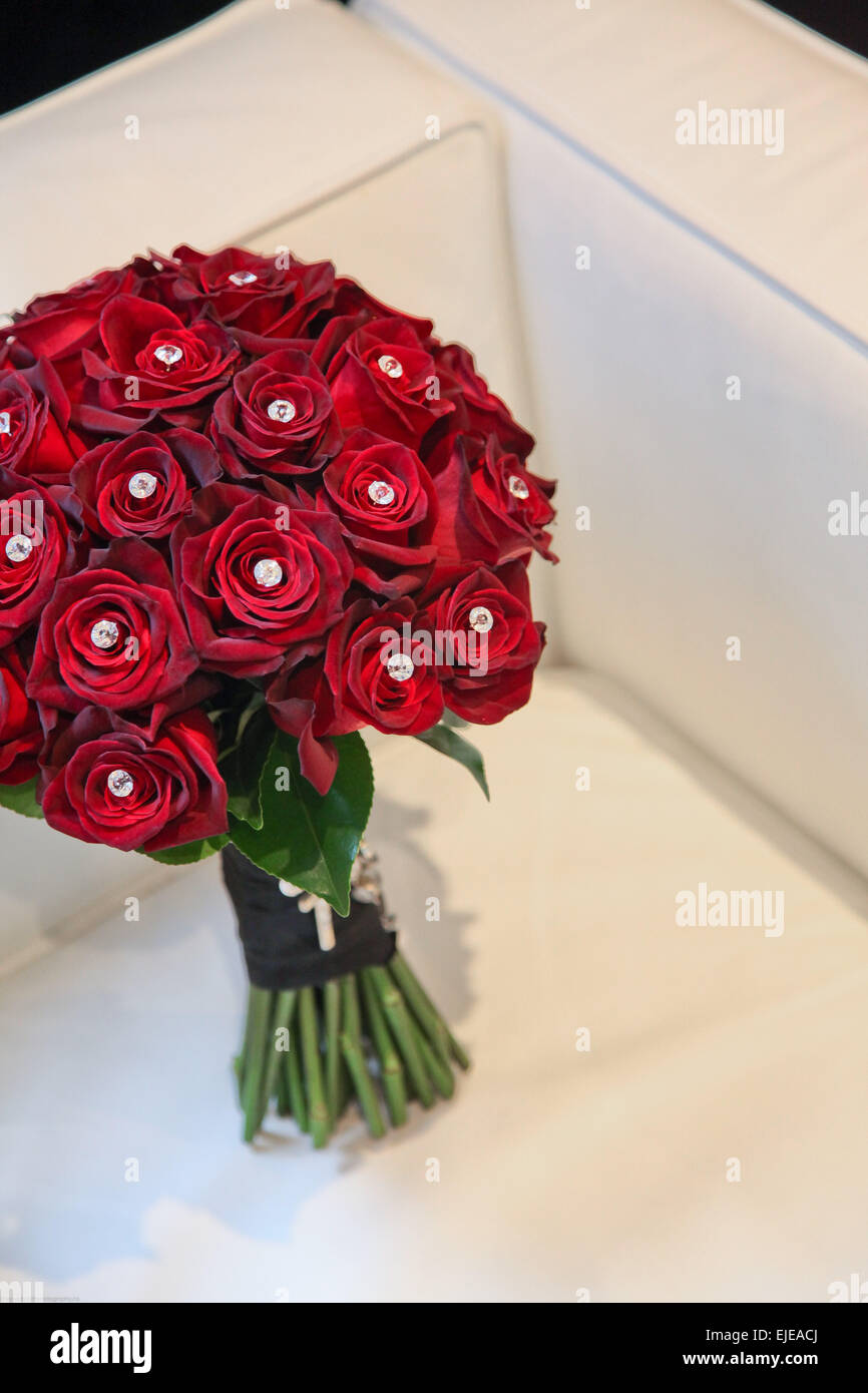 wedding bouquet of flowers for the bride Stock Photo - Alamy