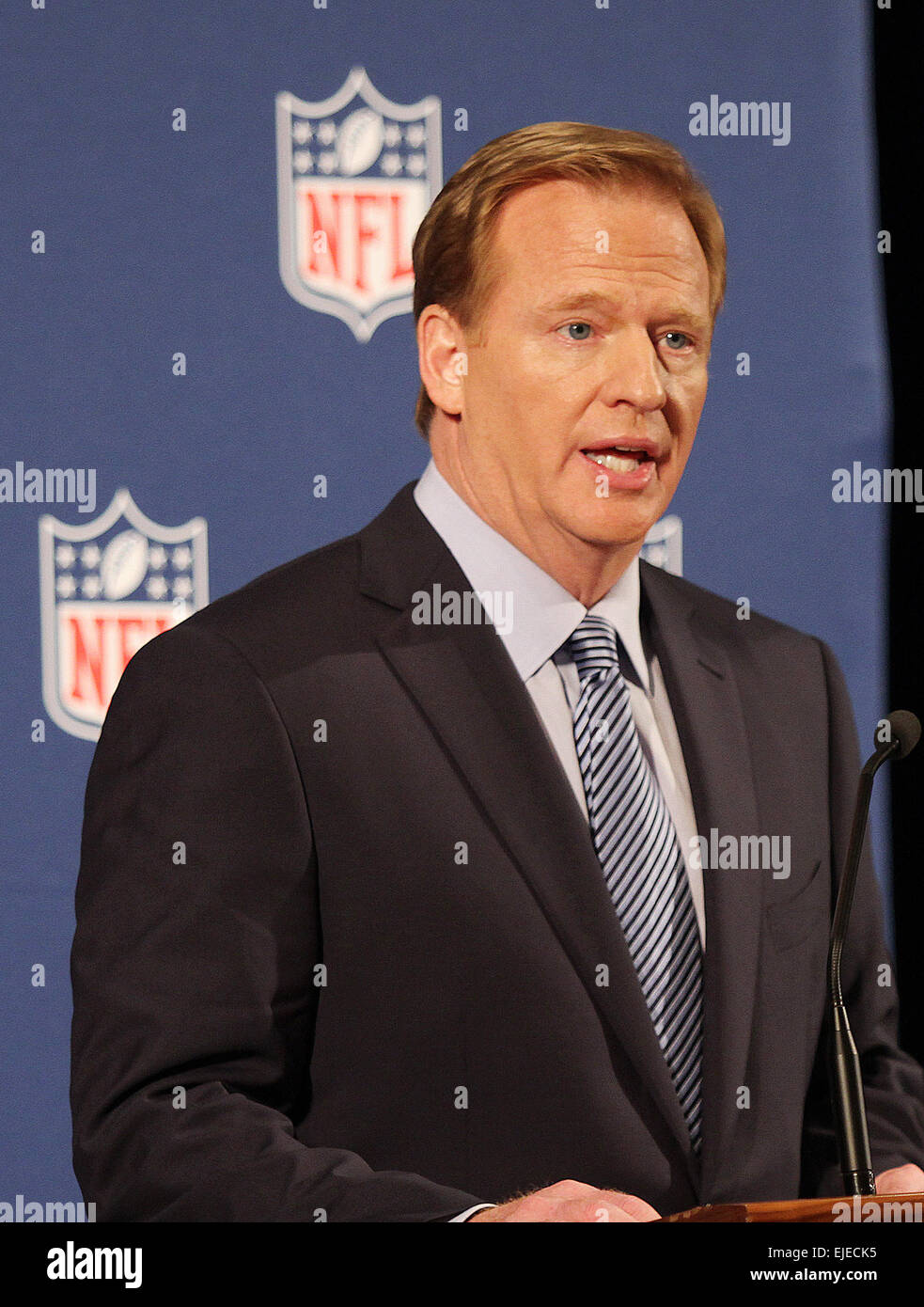 Commissioner Roger Goodell attends the NFL Shop at Draft ribbon News  Photo - Getty Images