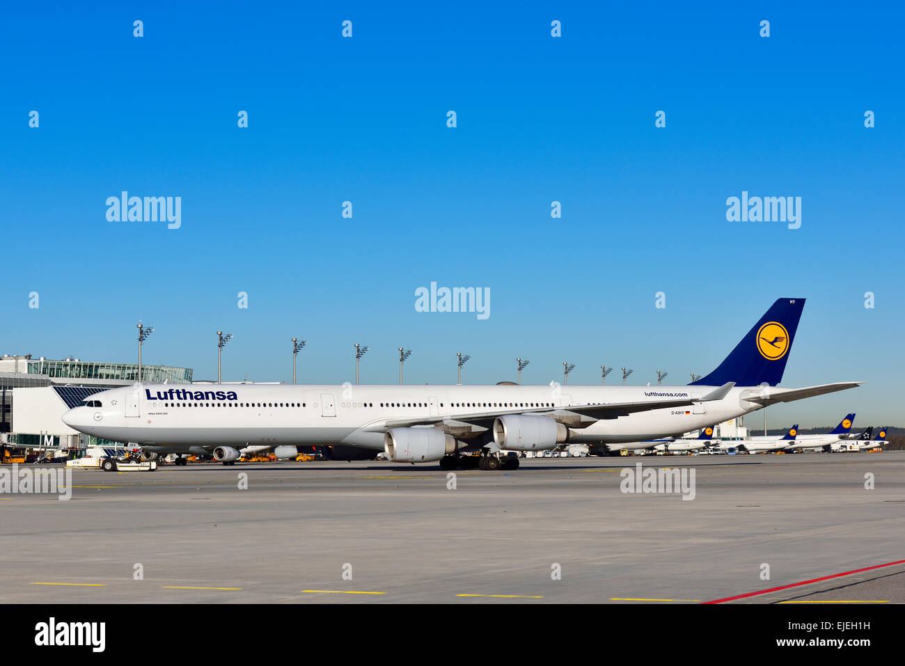 Lufthansa Airbus A340-600 with pushback truck, Terminal 2, Munich Airport, Freising, Erding, Erdinger Moos, Munich, Bavaria Stock Photo