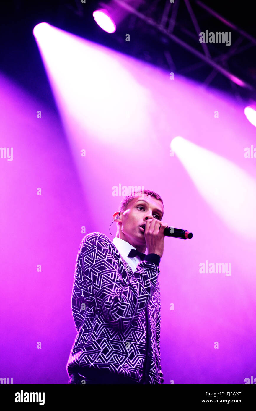 Stromae singing hi-res stock photography and images - Alamy