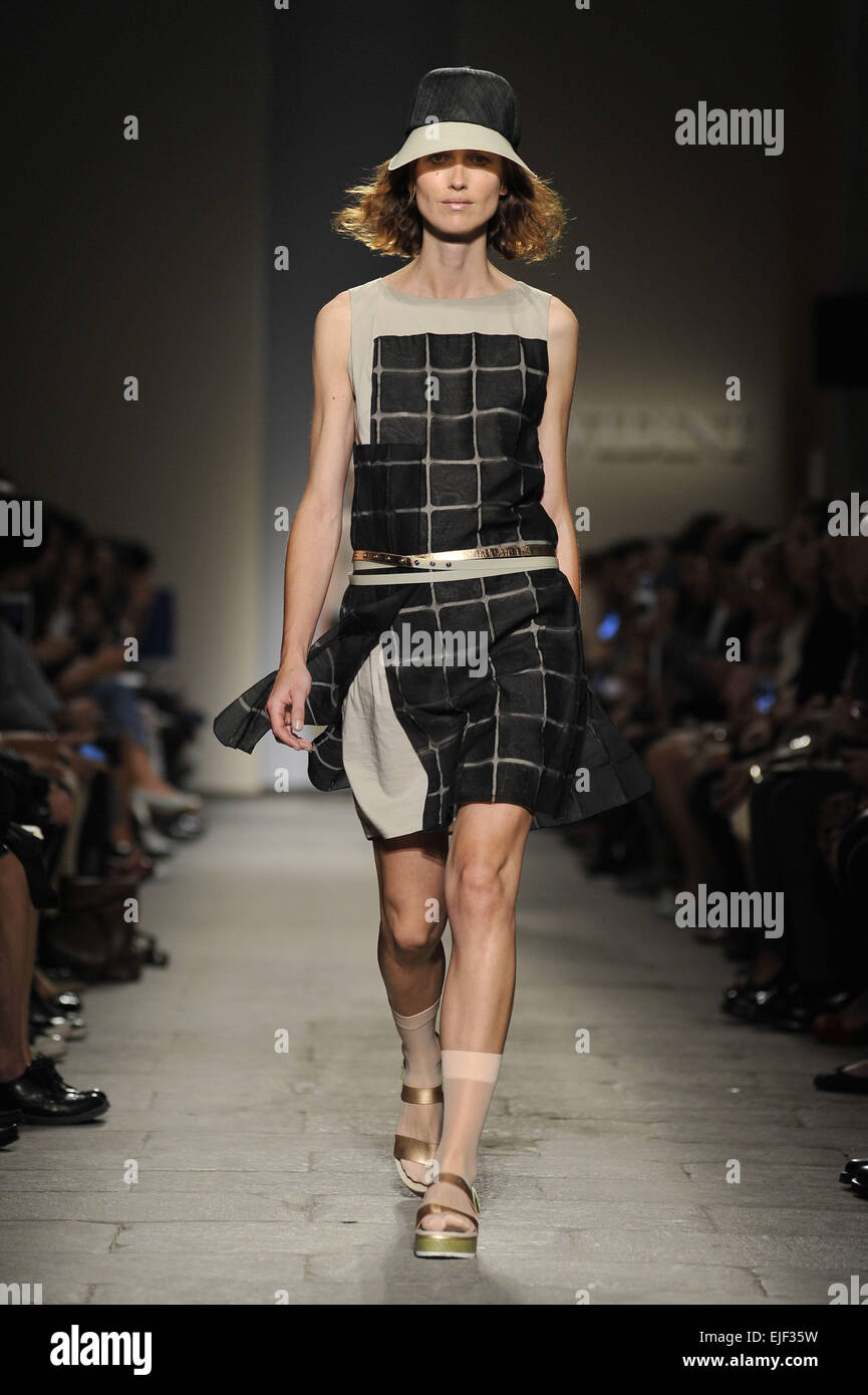 Milan Fashion Week Spring/Summer 2015 - Cividini - Catwalk Where: Milan ...