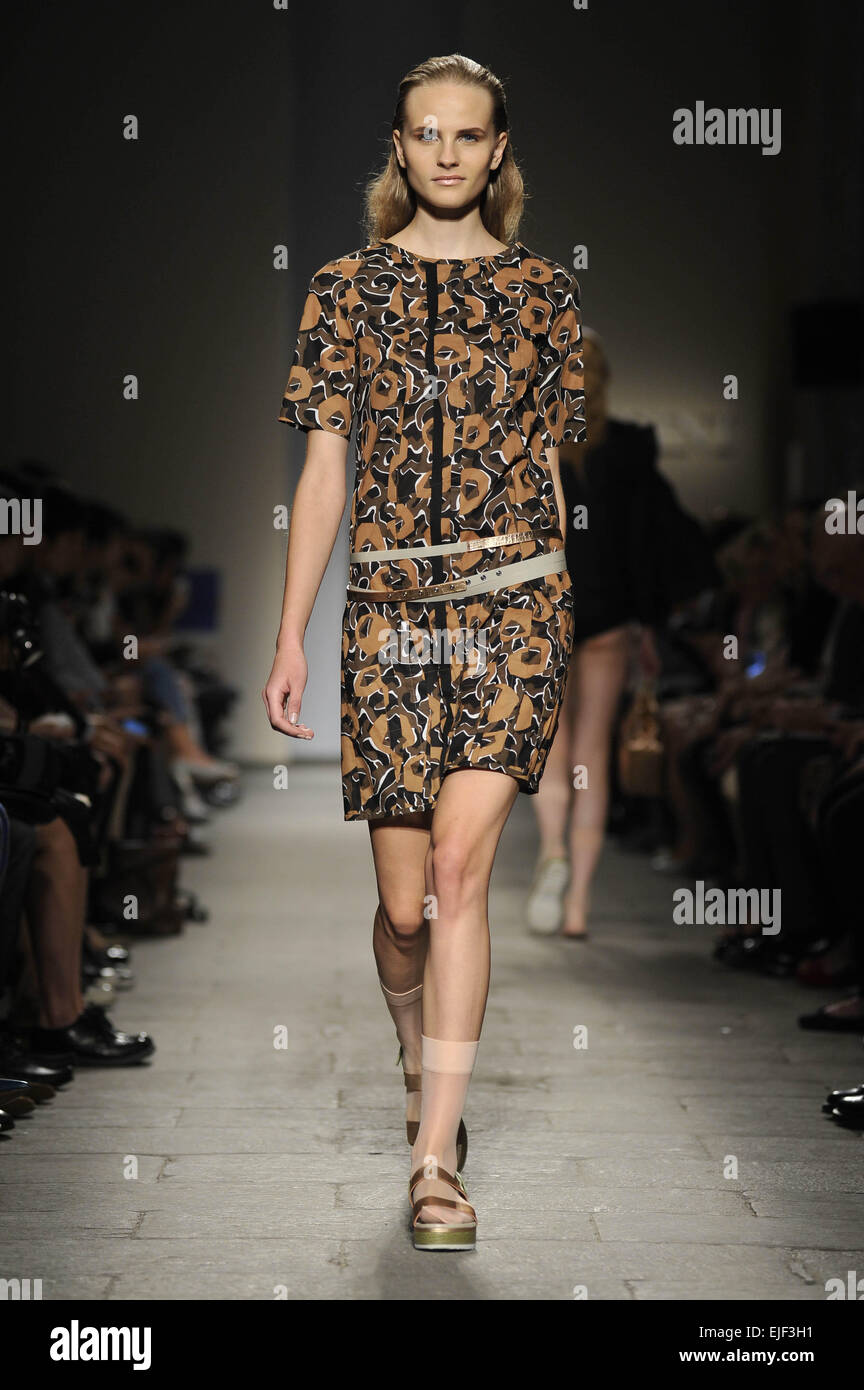 Milan Fashion Week Spring/Summer 2015 - Cividini - Catwalk Where: Milan ...