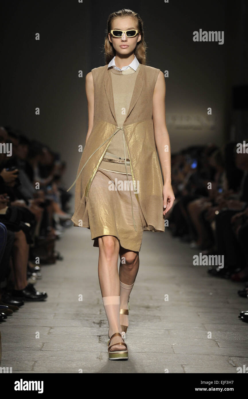 Milan Fashion Week Spring/Summer 2015 - Cividini - Catwalk Where: Milan ...
