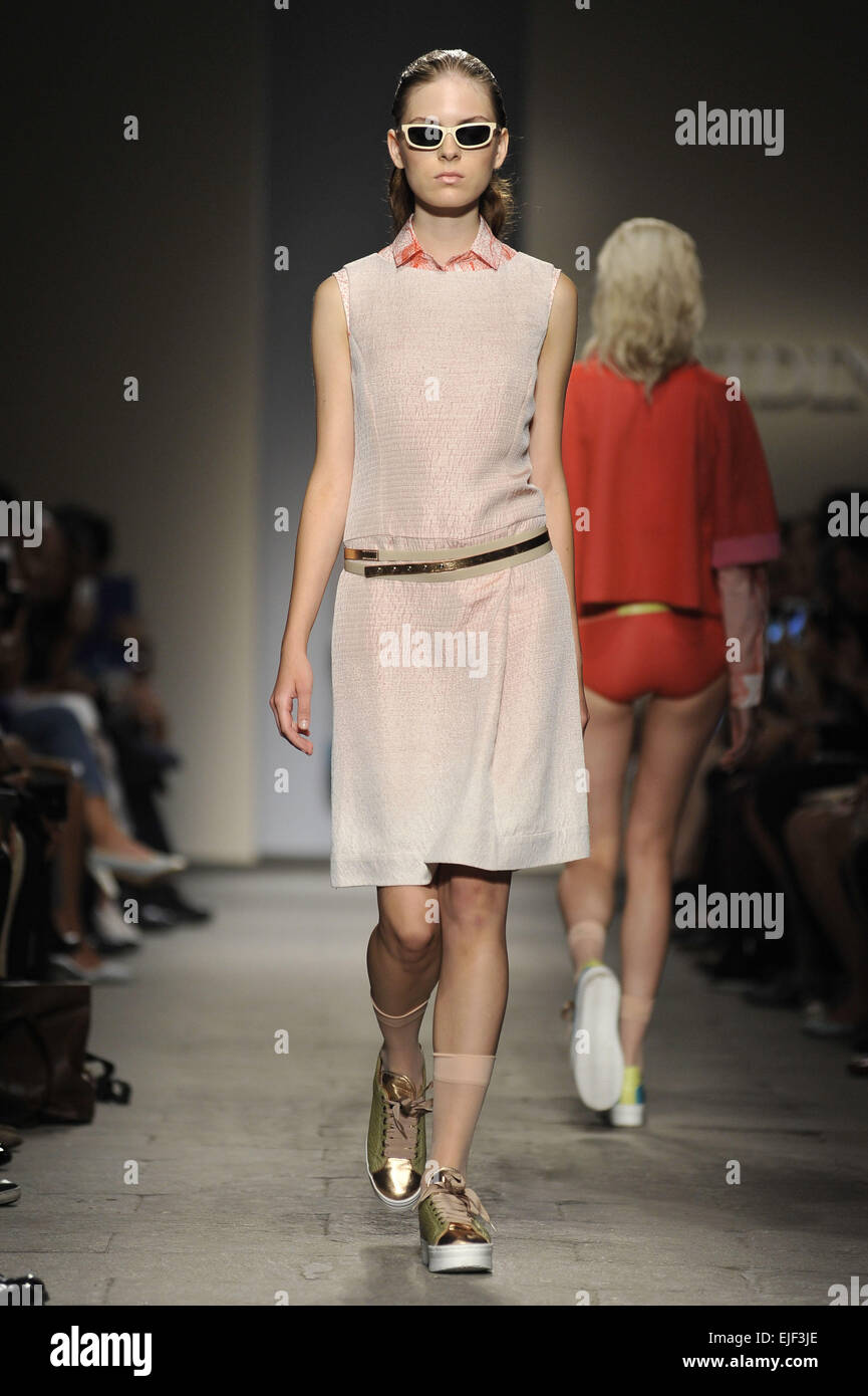 Milan Fashion Week Spring/Summer 2015 - Cividini - Catwalk Where: Milan ...