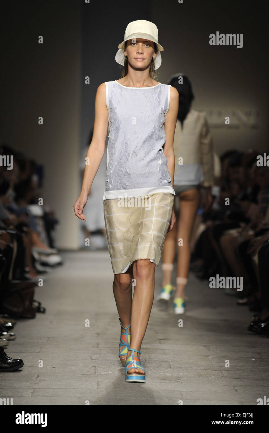 Milan Fashion Week Spring/Summer 2015 - Cividini - Catwalk Where: Milan ...