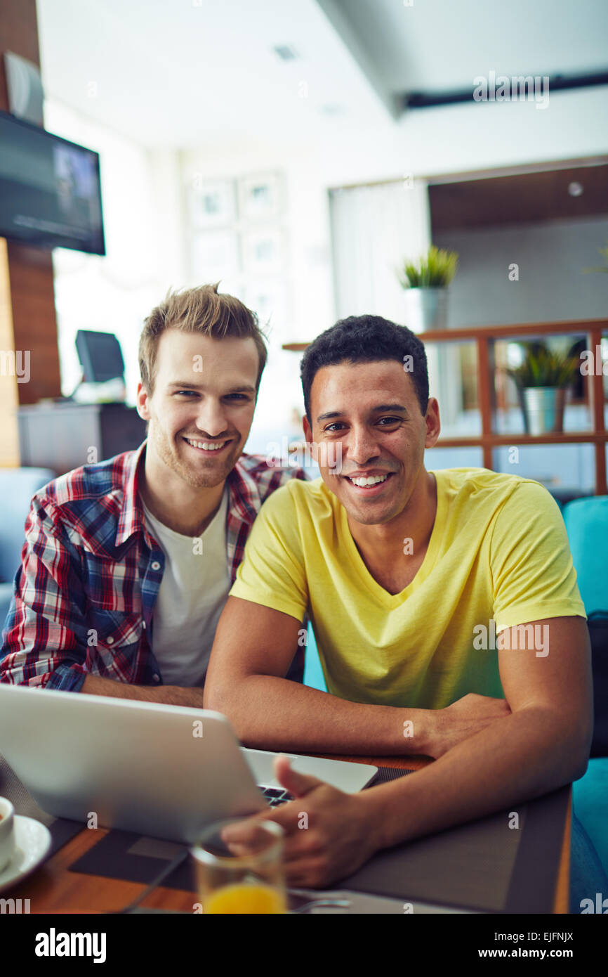 Gay male two men boys hi-res stock photography and images - Alamy