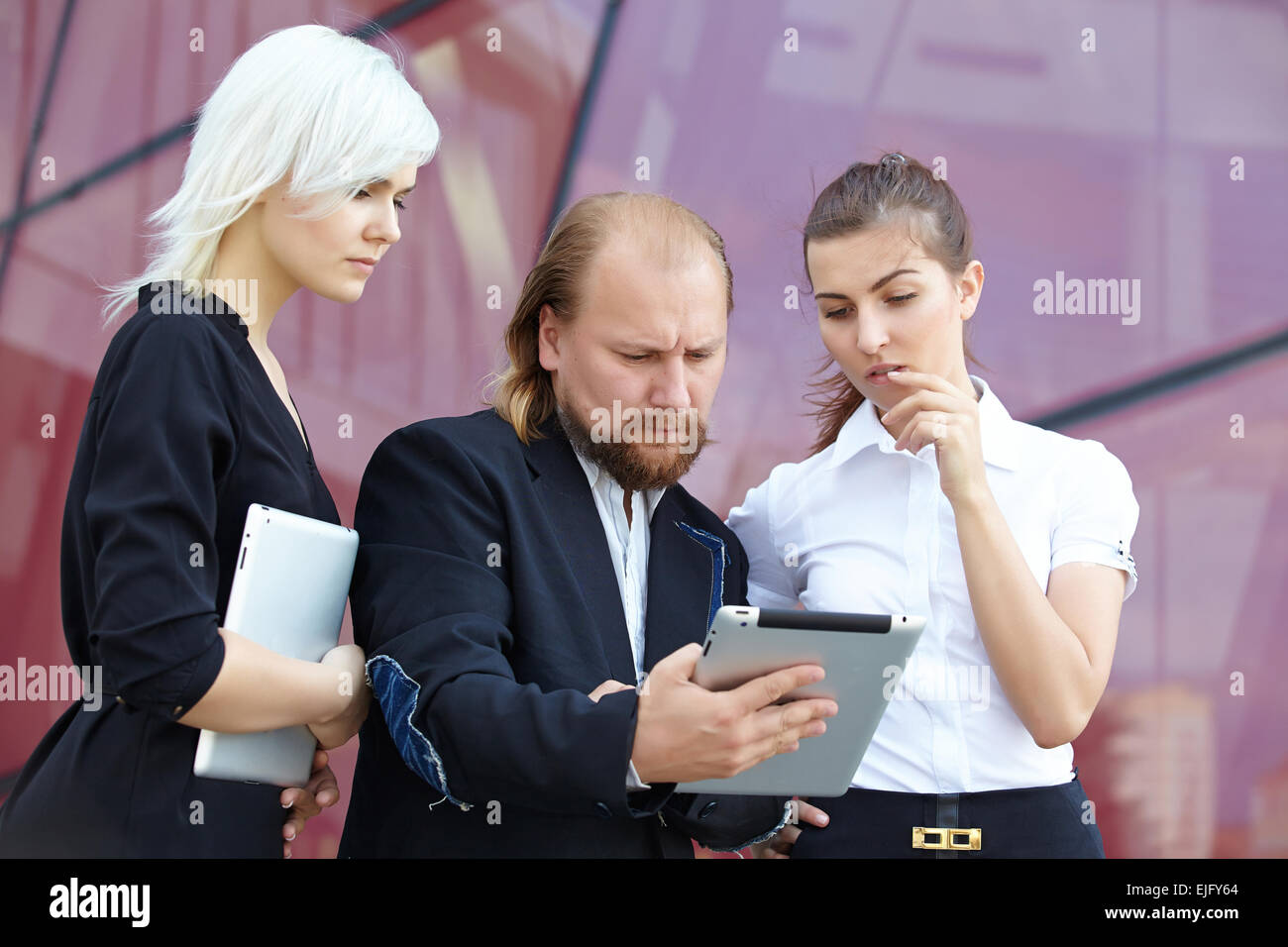 businessman and business women are discussing Stock Photo - Alamy