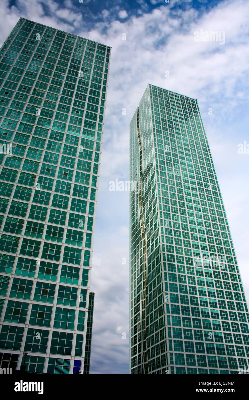 Win skyscraper hi-res stock photography and images - Alamy