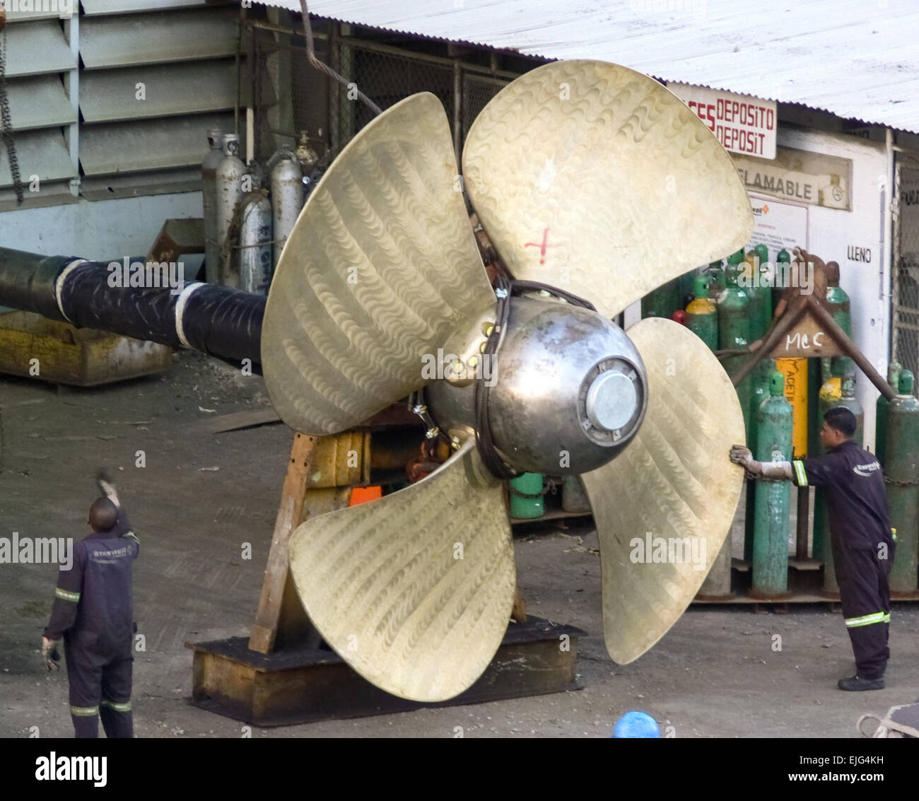 Ship Propeller High Resolution Stock Photography and Images Alamy