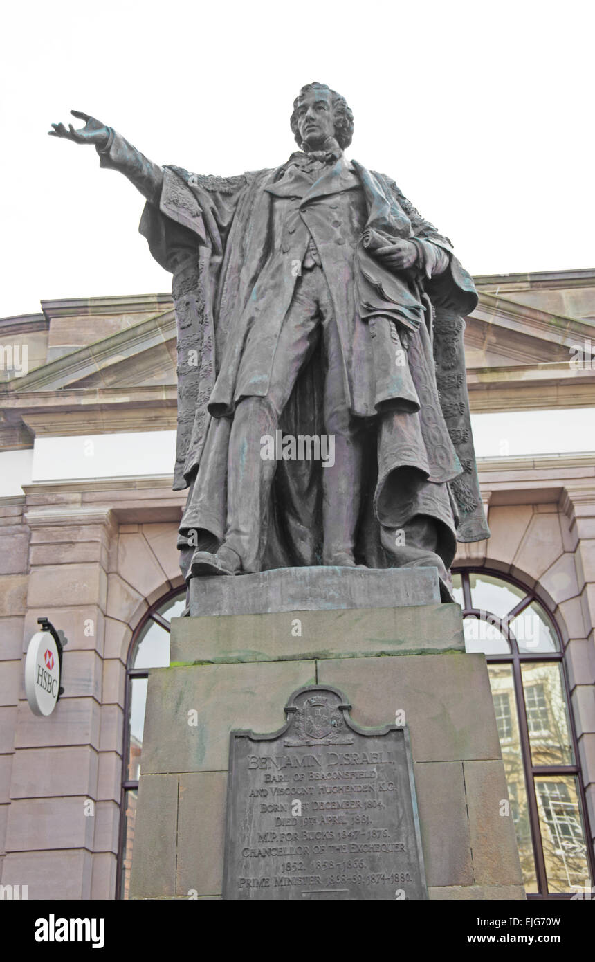 Aylesbury, Buckinghamshire, Benjamin Disraeli Memorial Statue Prime Minister 1868 Stock Photo