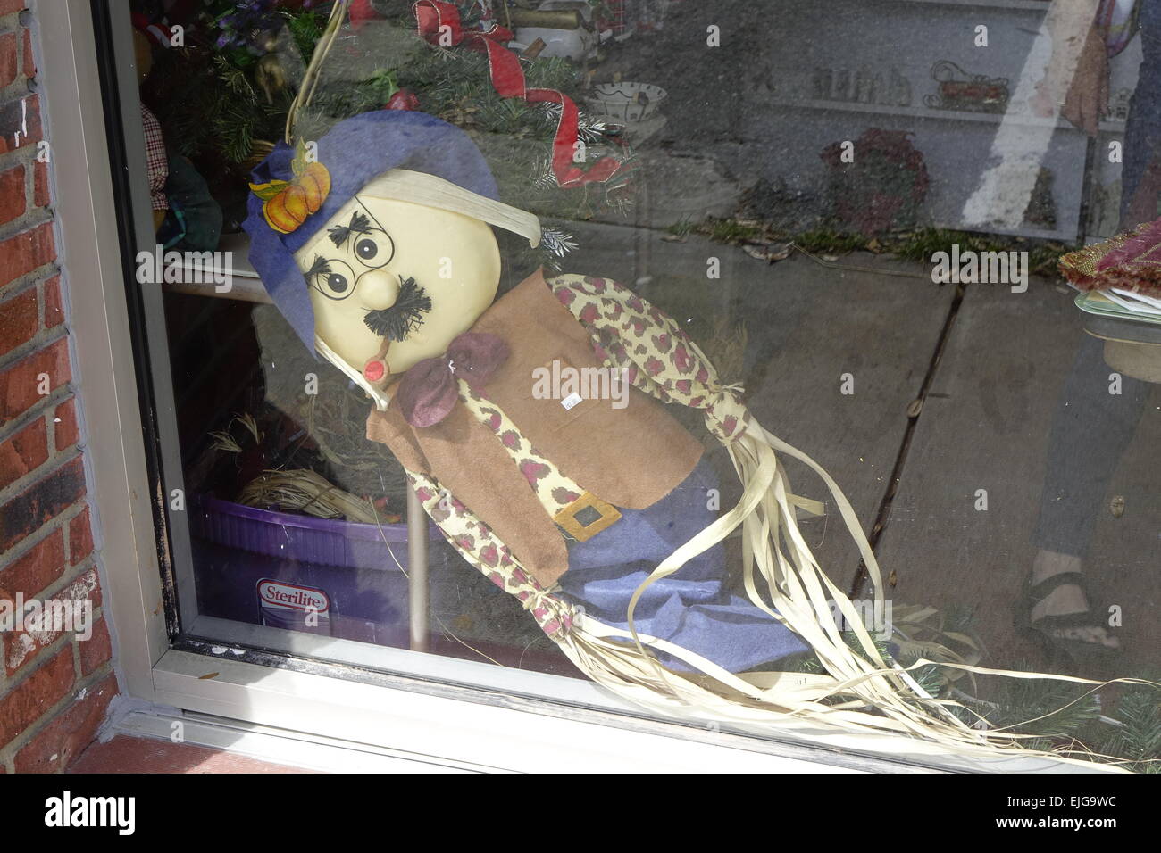 Toy soldier in window of thrift store, Dunnellon. Marion County, Florida Stock Photo