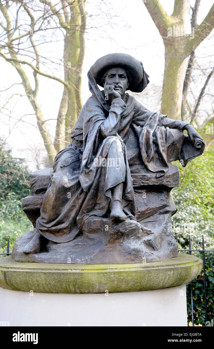 London, England, UK. Statue of Henry the Navigator in Belgrave Square (2002 copy of 1932 original by José Simões de Almeida) Stock Photo