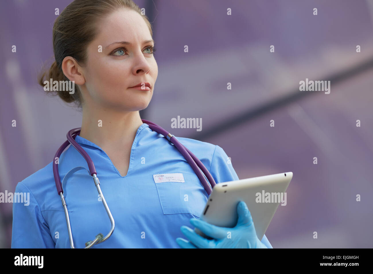 female doctor with tablet Stock Photo - Alamy