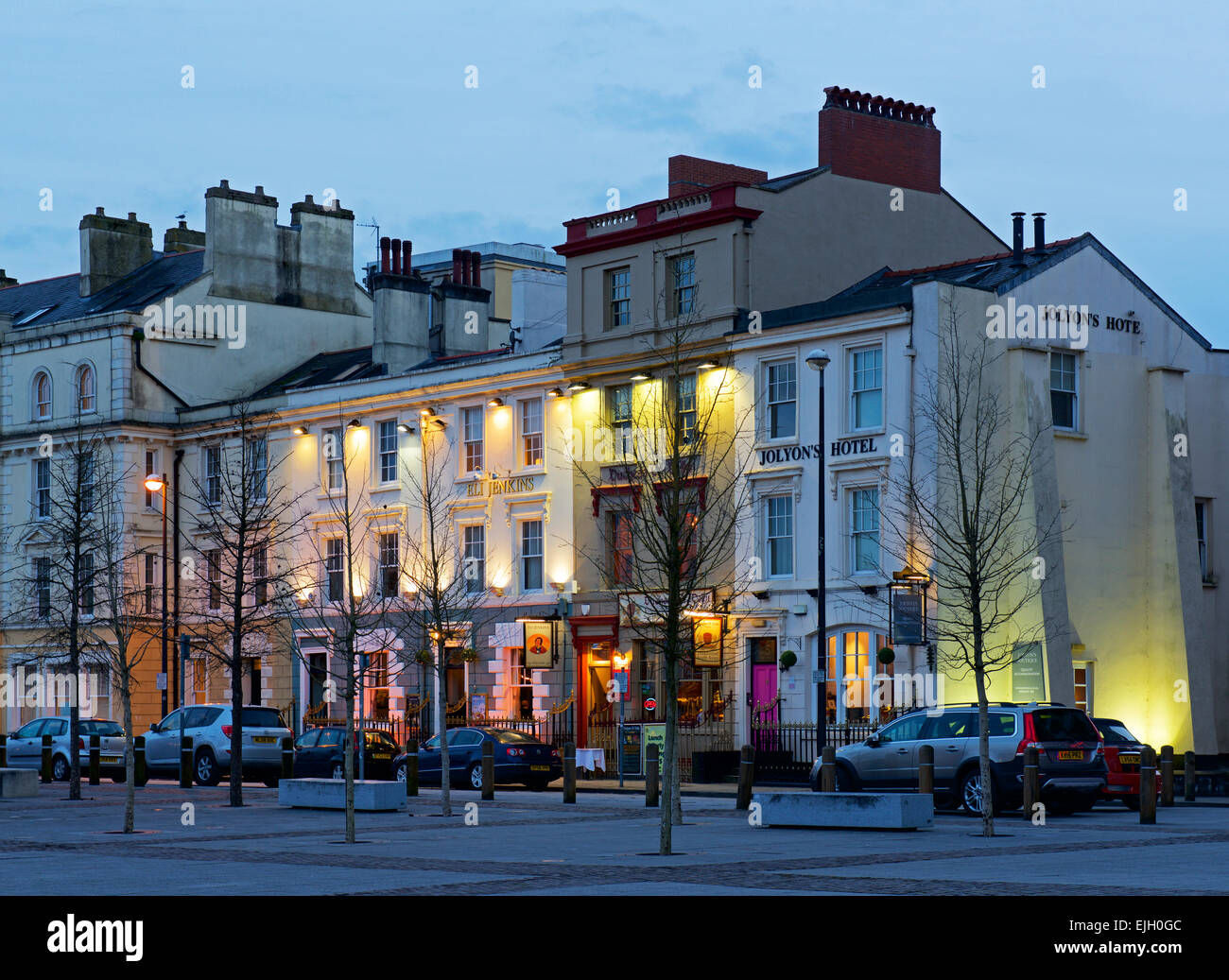 Pubs and resaurants at night, Cardiff Bay, Wales UK Stock Photo