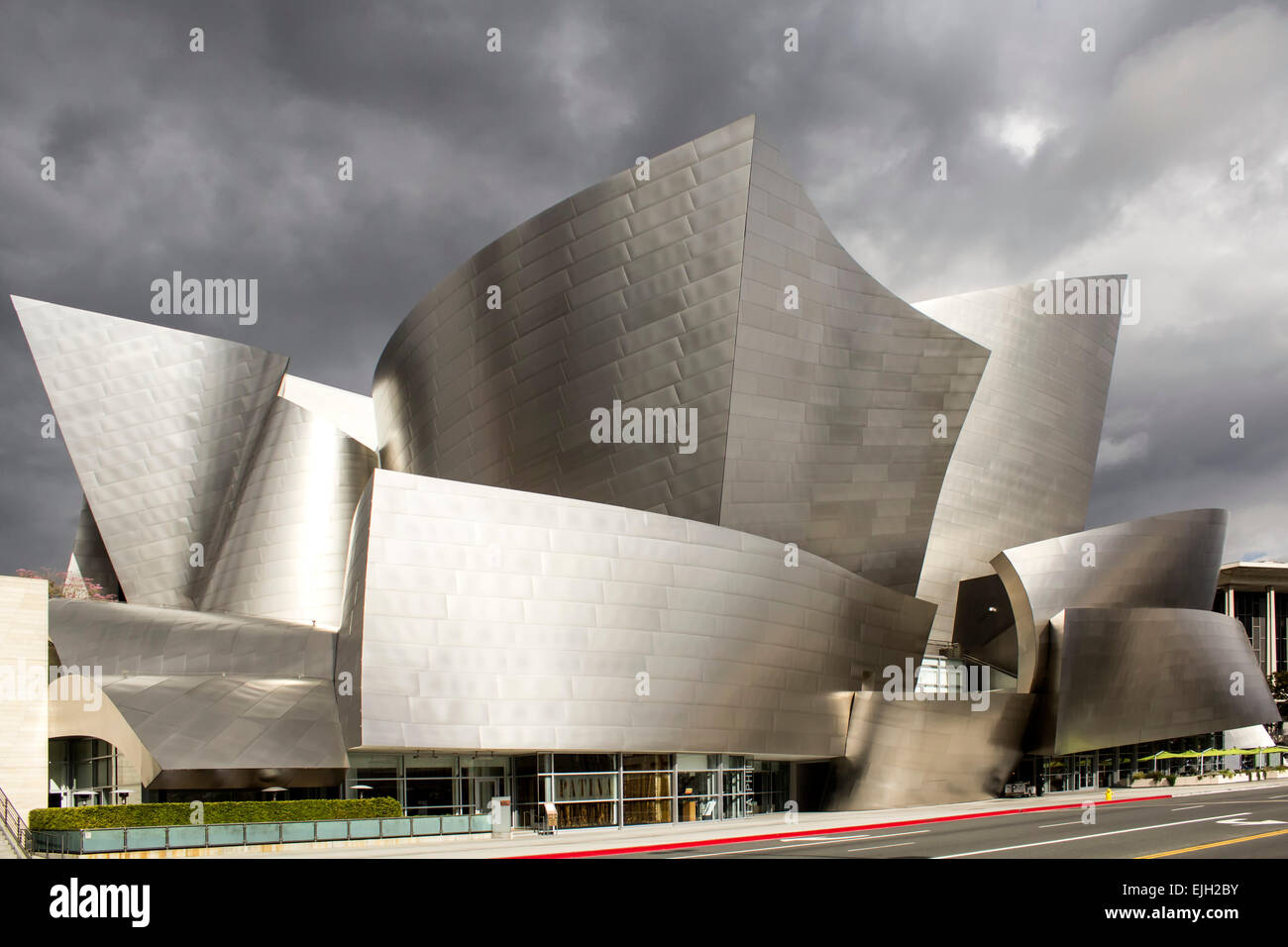 Walt disney concert hall architect