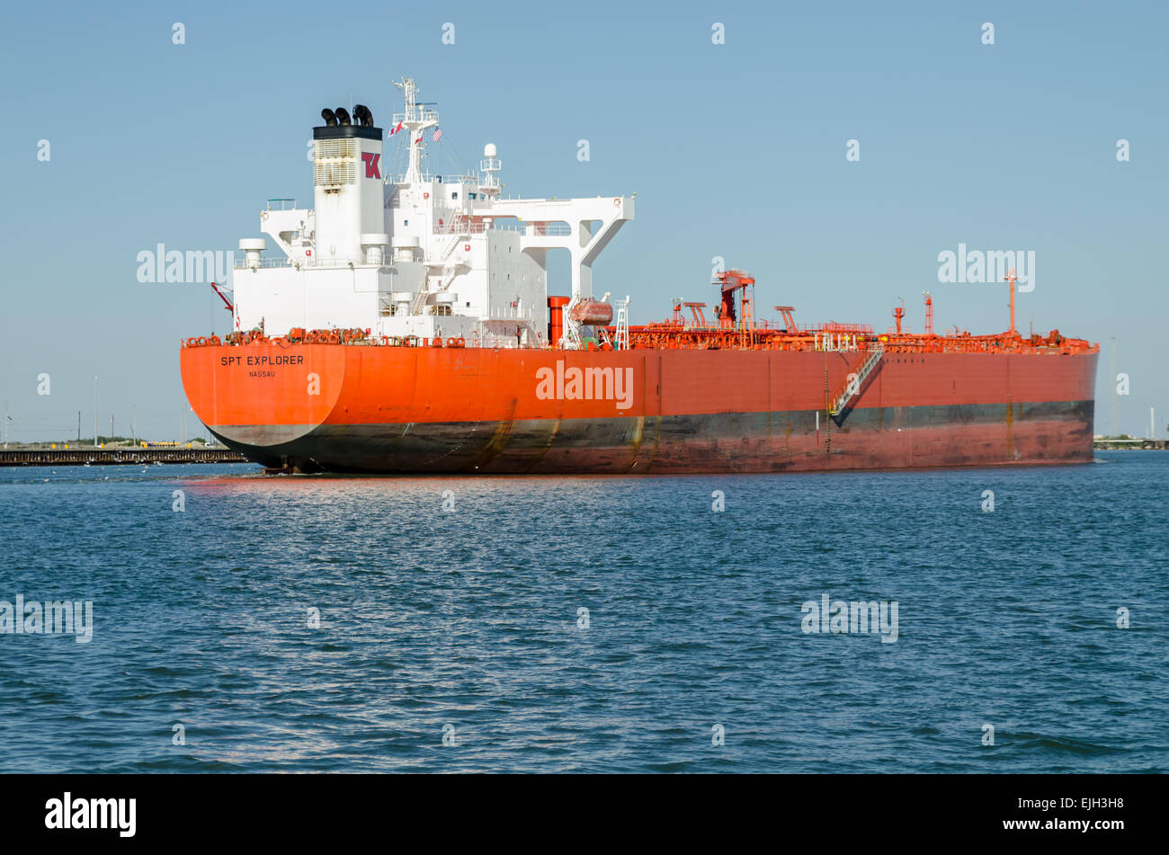 SPT EXPLORER - CRUDE OIL TANKER Gross Tonnage: 57657 Built: 2008 Flag: BAHAMAS Home port: NASSAU Owner: Teekay Marine (Singapore Stock Photo