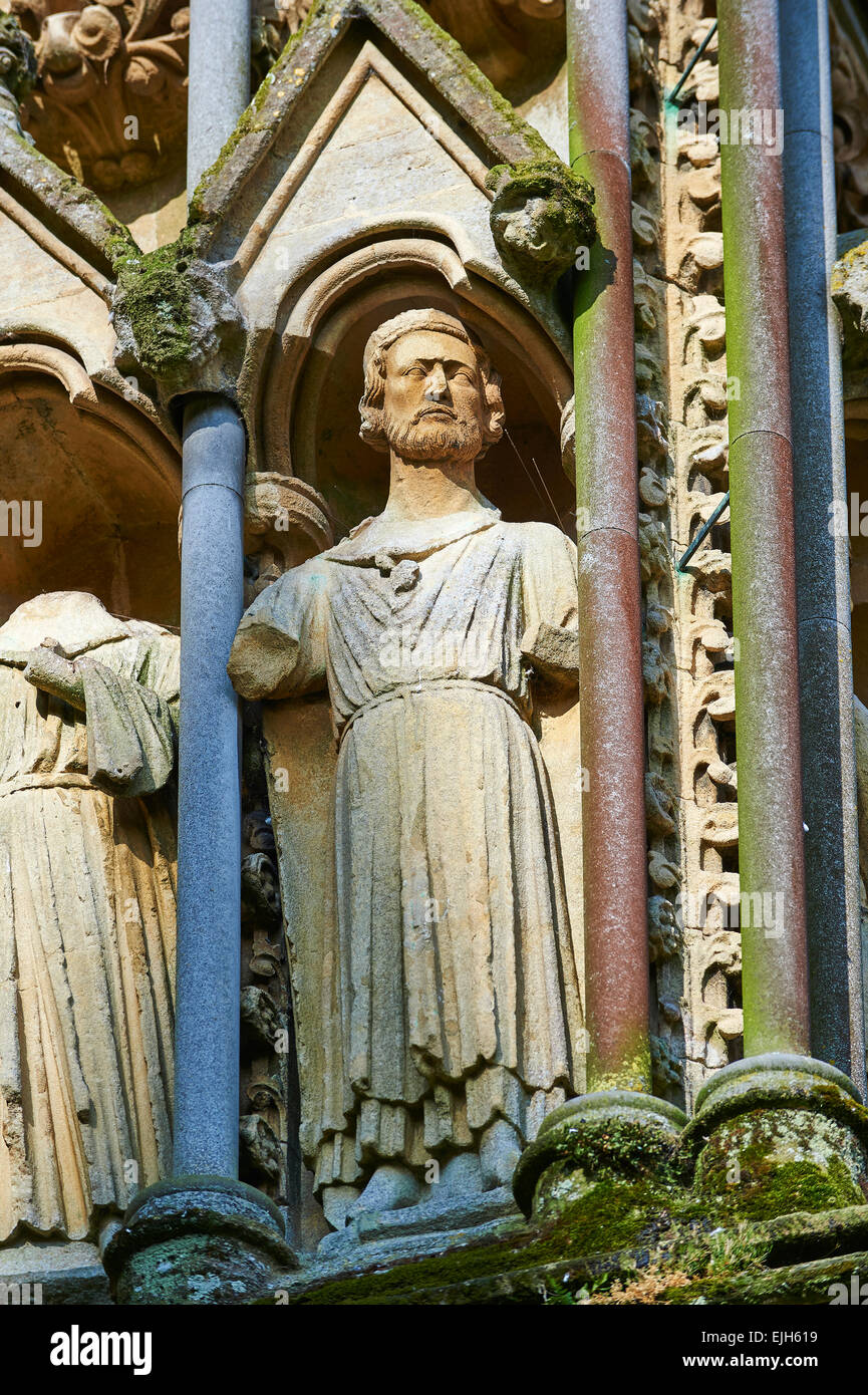 Statues on the facade of the medieval Wells Cathedral built in the Early English Gothic style in 1175, Wells Somerset, England Stock Photo