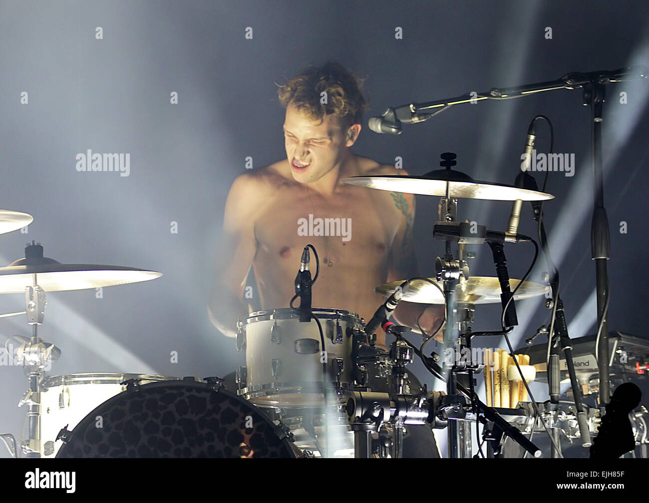The 1975 Performing at Manchester O2 Apollo Featuring: George Daniel ...
